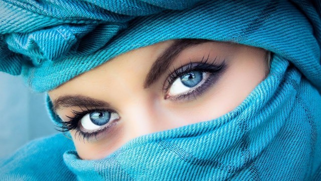 Oczy pięknej kobiety